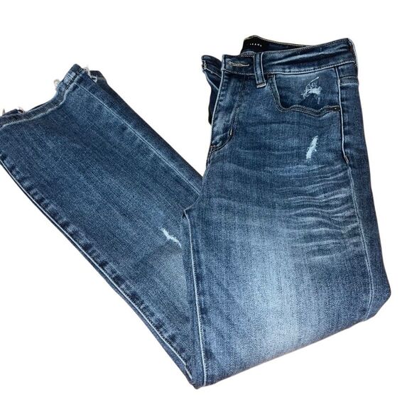 Woman’s distressed jeans “risen”  size 3 jeans - Picture 1 of 8